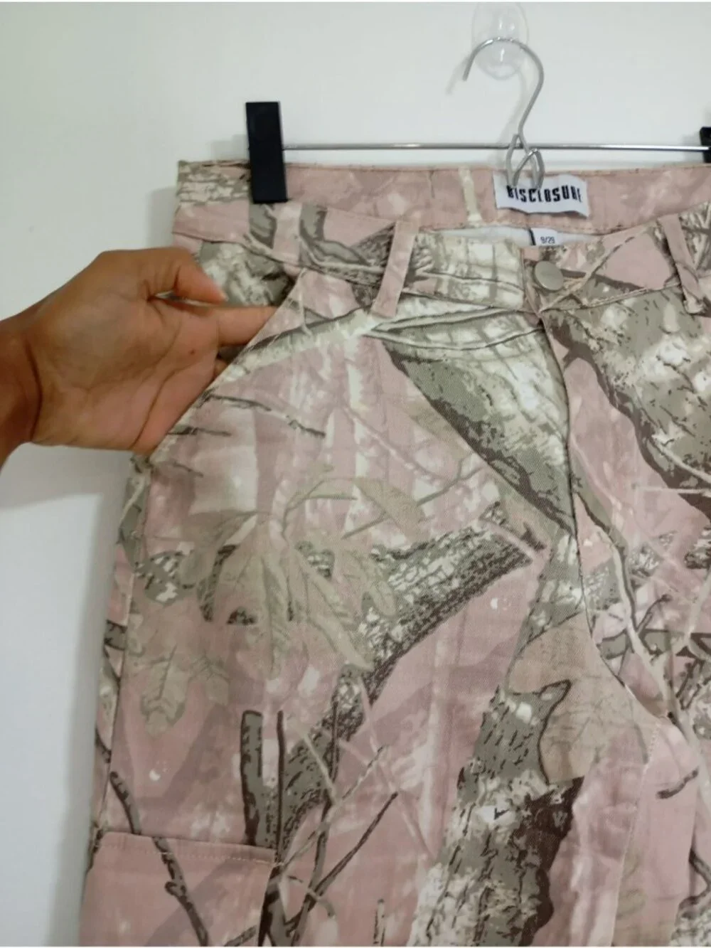 Disclosure Wide Leg Camo Cargo Pants Sz 9/29 Pink & Olive Green Pockets Utility